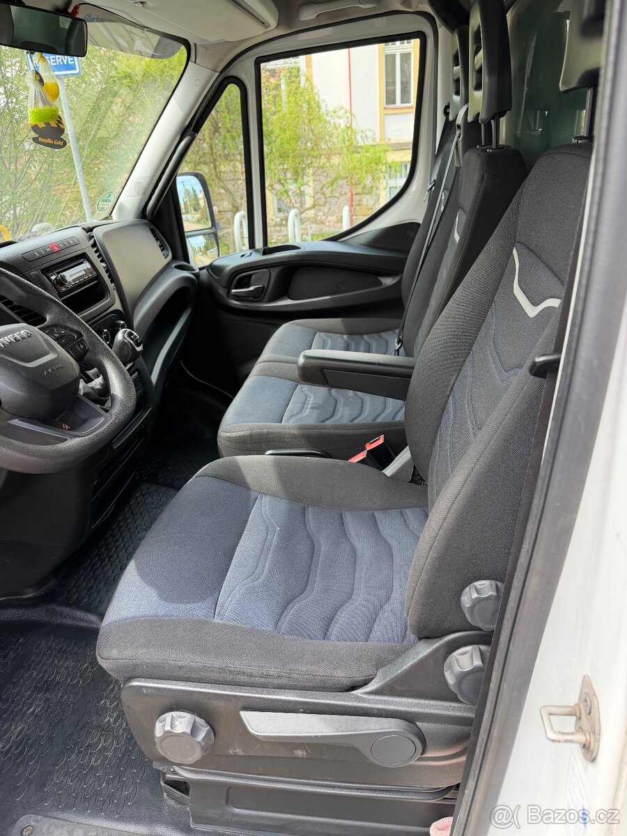 Iveco Daily 35S16 plachta rok 2020 - 17