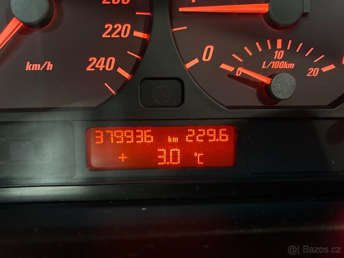 BMW 330cd e46 - 17