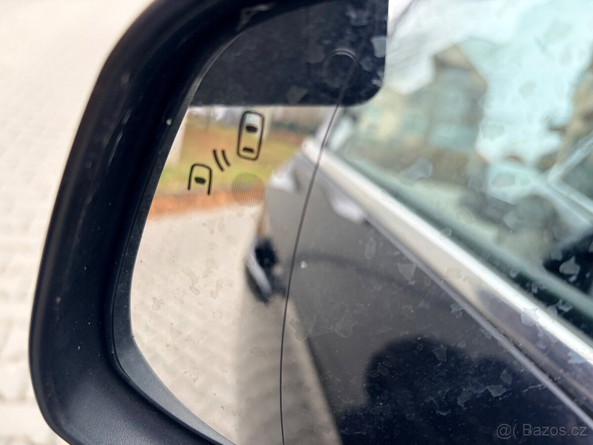 Ford Mondeo 2012 - 17