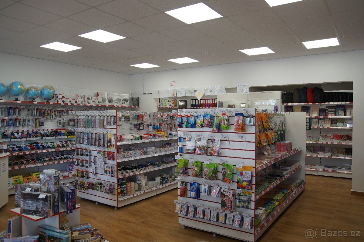 Vybavení obchodů, pokladna, regály - 17