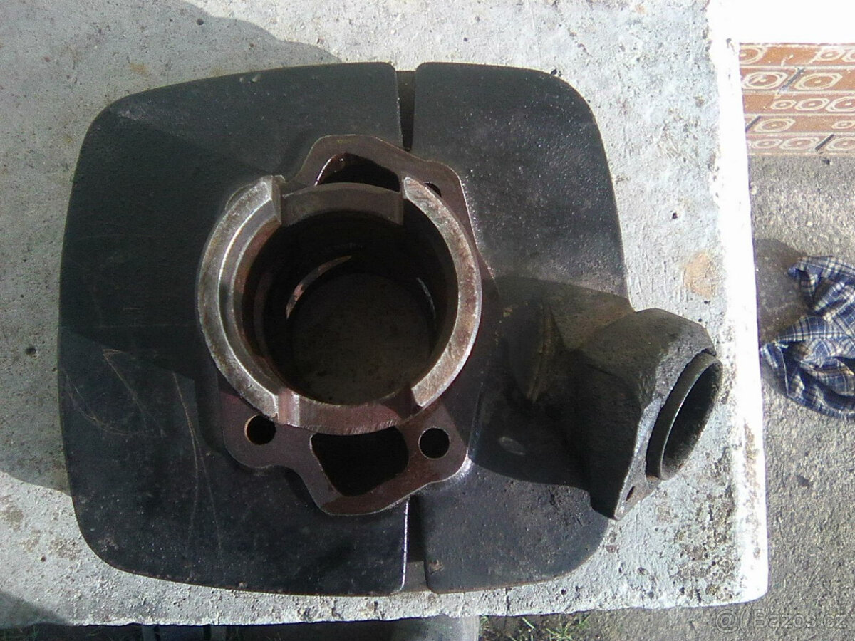 čz 125/175 476/477/486/487-podsedlové plechy,stojan,kryt zap - 17