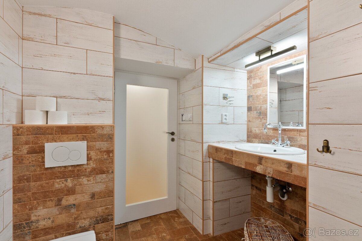 NOVÁ CENA Prodej domu 212m², pozemek 2 430m², Bořkov, Slaný - 17