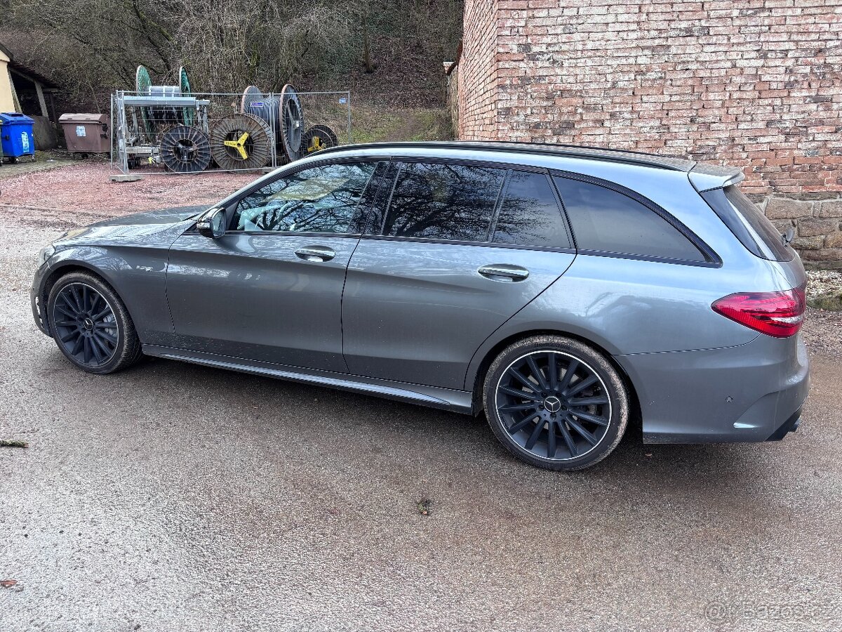 Mercedes-Benz C43 AMG - 17