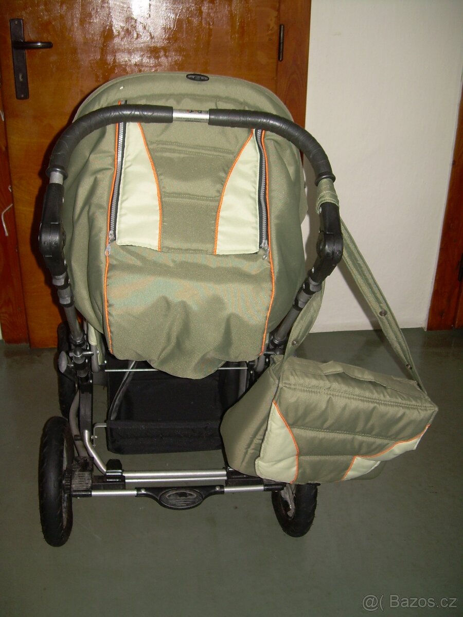 fusak, houpačka pokojová, vanička, schůdek, kočár - 17