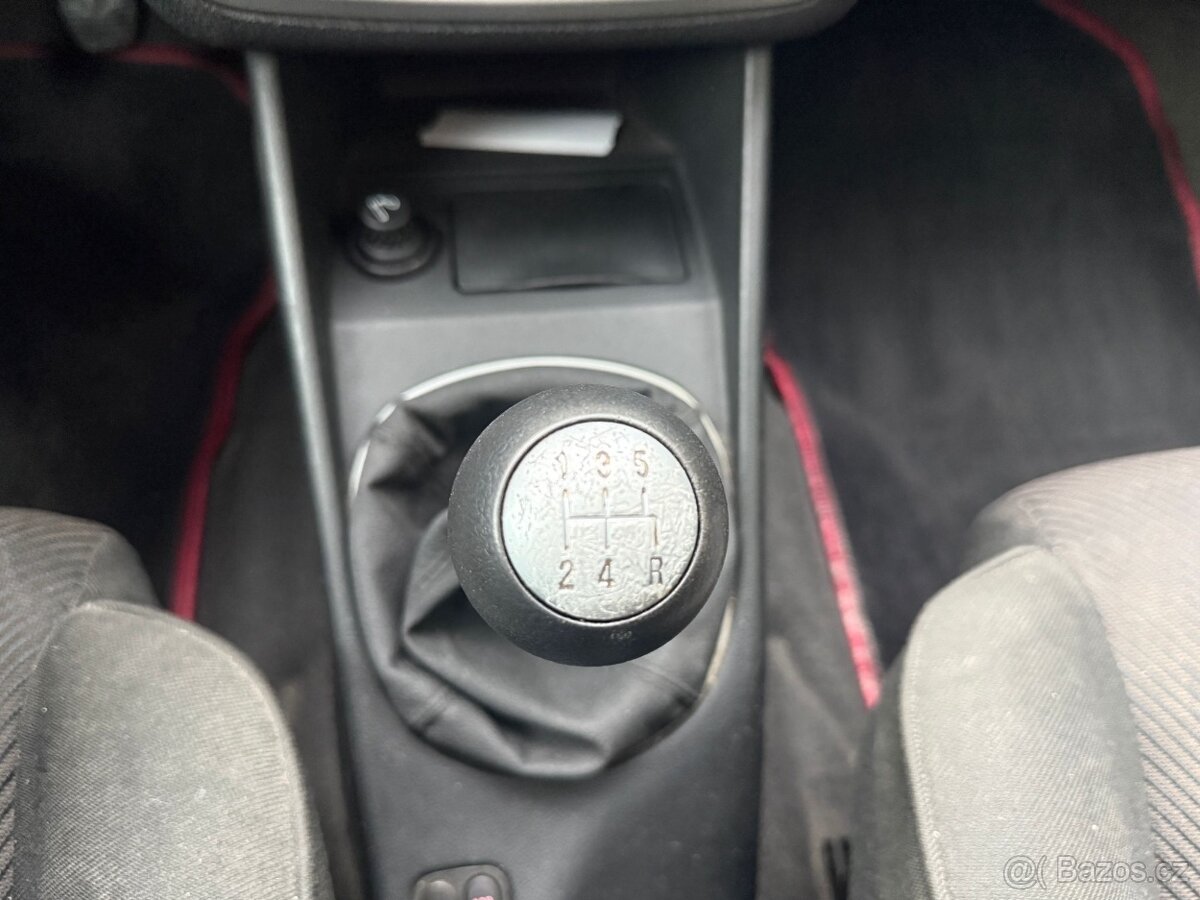 Alfa Romeo 147, 1.9JTD 85kw 5dv L+Z kola - 17