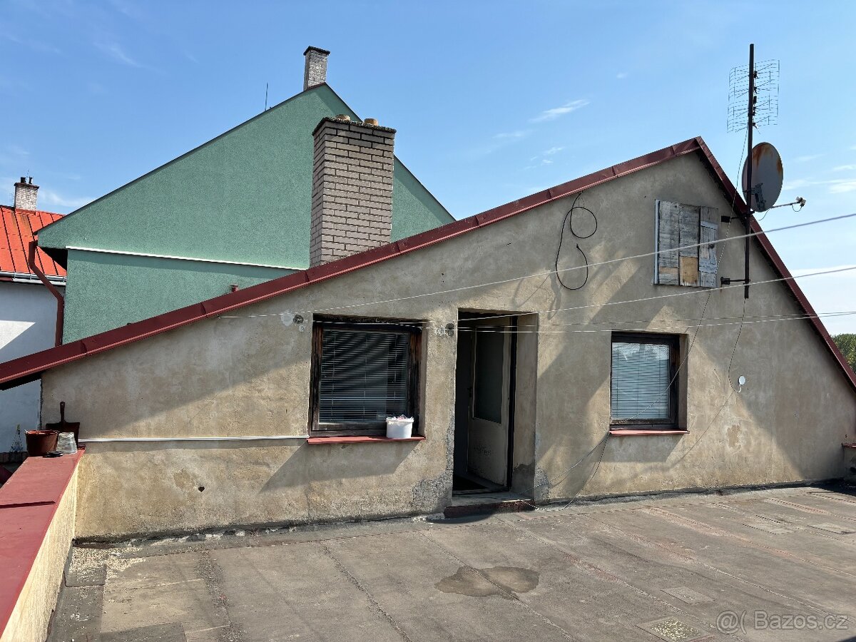 Rodinný dům 4+1 s garáží, terasou a zahradou – Lipník n. B. - 17