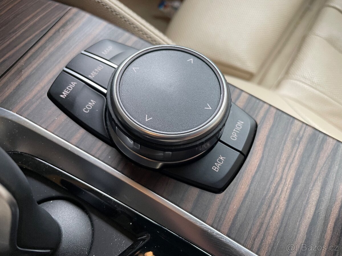 BMW 530d G30 výjímečný stav - 17