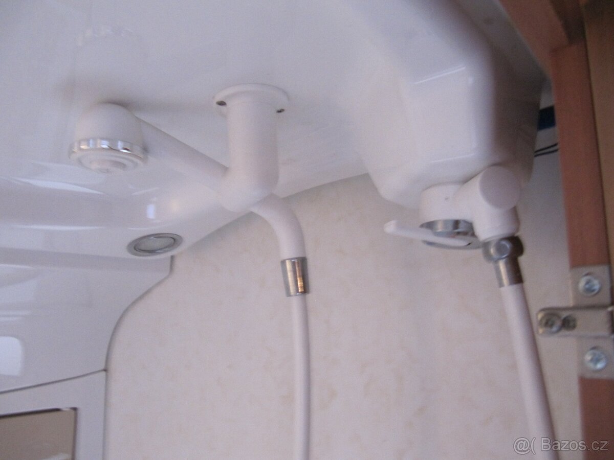 Prodám karavan Hobby 500 kmfe,r.v2009 + mover + markýza - 17