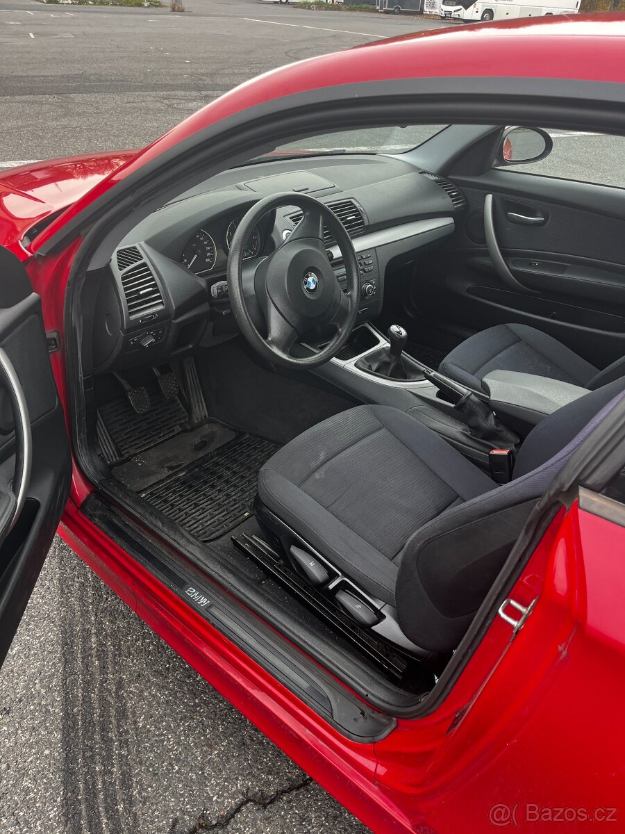 BMW řady 1 (116i) - benzin 2.0L, 90kW, rok 2009 - 17