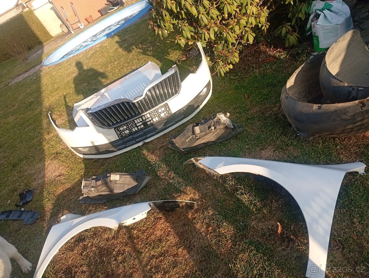 ŠKODA SUPERB 2 FACELIFT PŘEDEK, Z RV 2014 KAPOTA, NÁRAZNÍK - 17