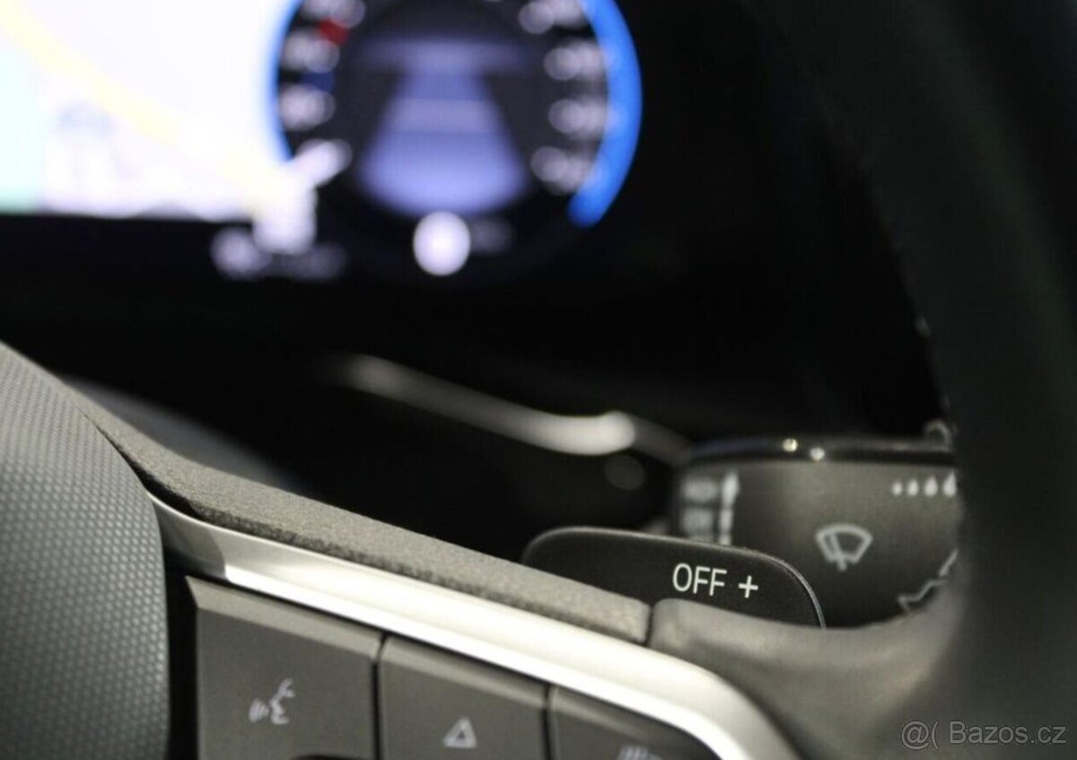 Volkswagen Multivan Style Long DSG ACC / NezTop / nafta - 17