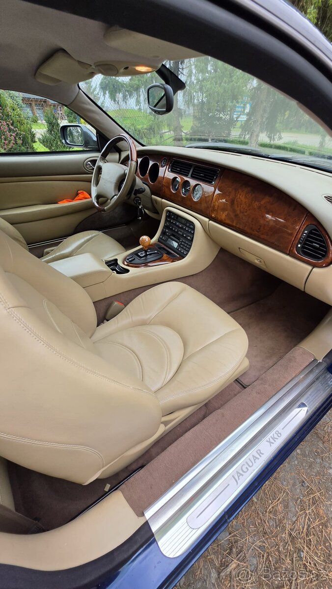 Jaguar XK8 XK8 Coupé 4.0 V8 (209 kW) - 17