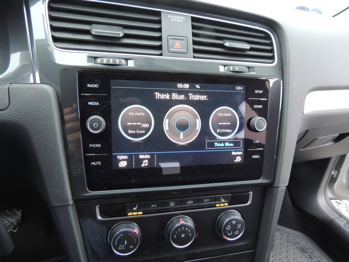 VW Golf Variant 1.6TDi,85kw,2018,2.maj.-21%DPH - 17