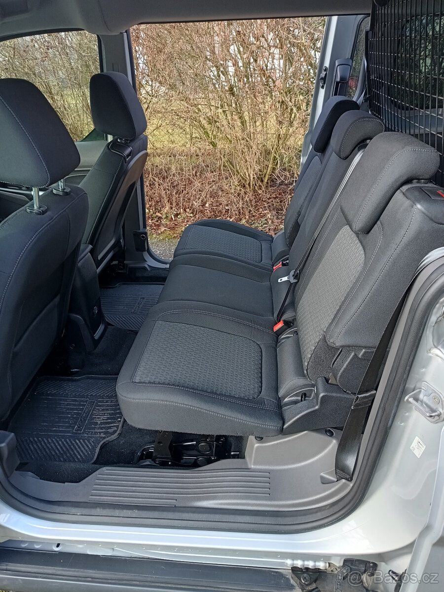 Ford Transit Connect Kombi, najeto 54.050 km - 17