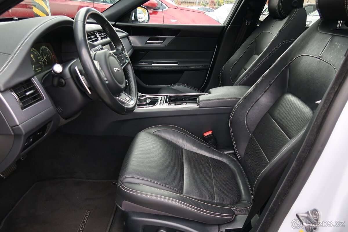 Jaguar XF Mk2 25d AWD - závada motoru - 17