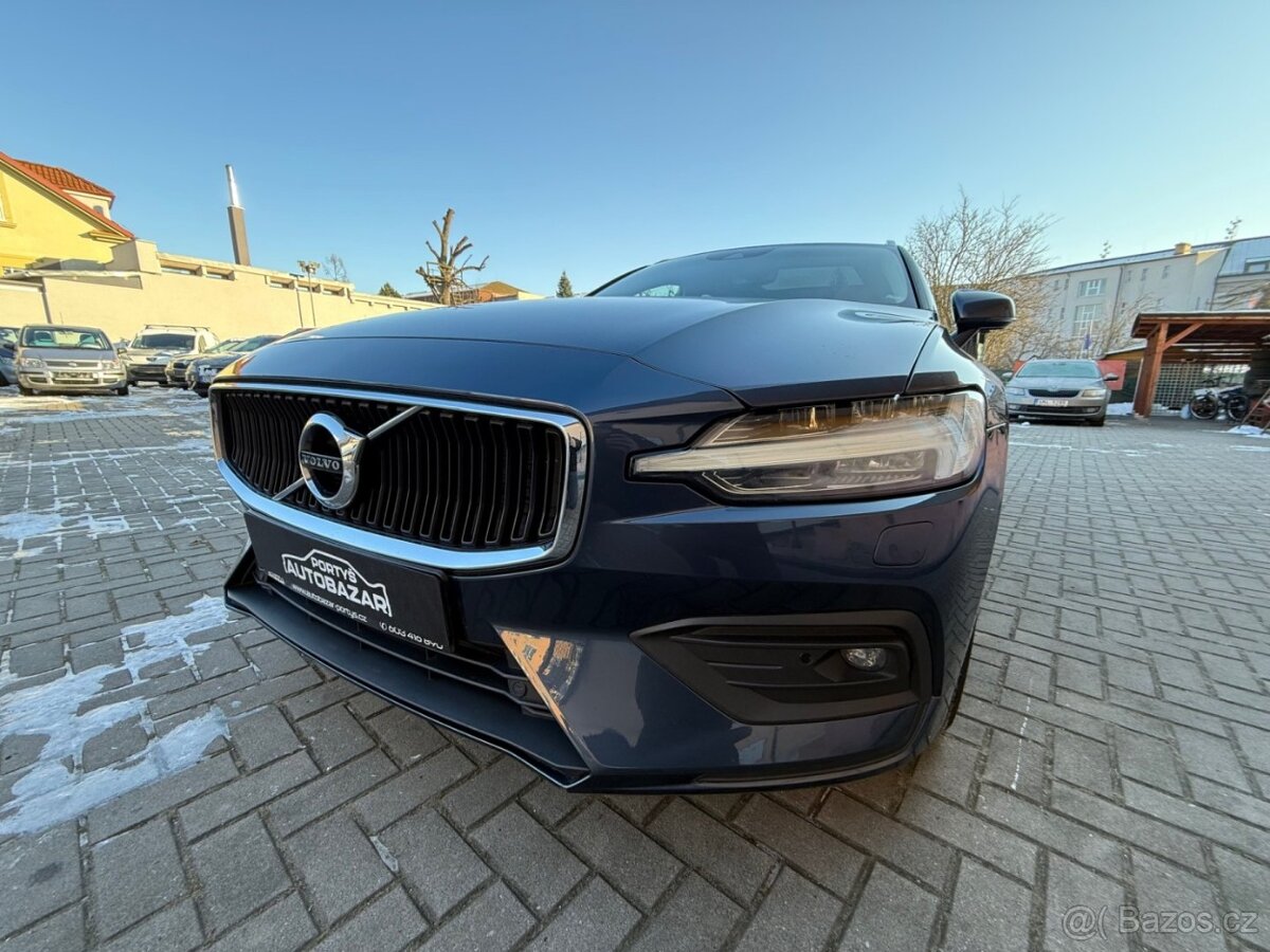 Volvo V60 Kombi - D4 - Automat - TOP výbava a interiér - 17