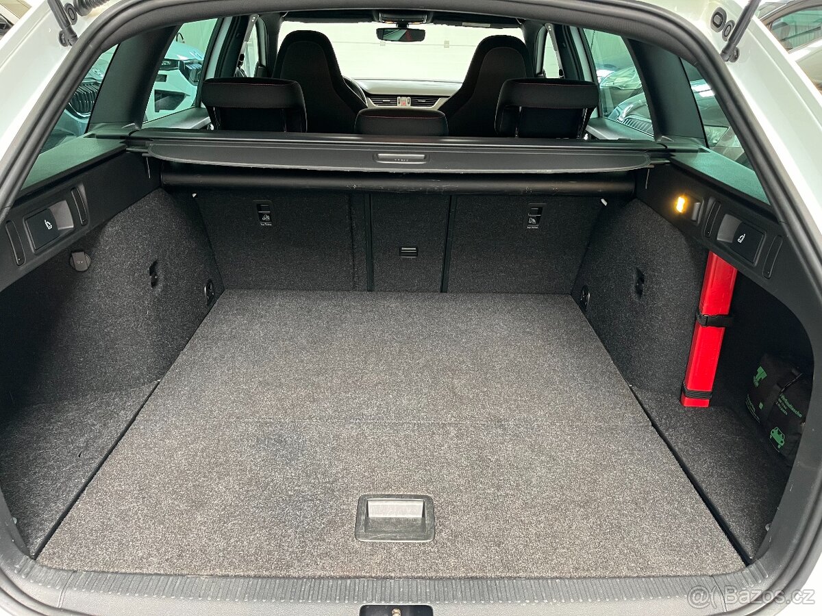 Škoda Octavia Combi 2.0 TDI RS DSG r.v.2019 - 17