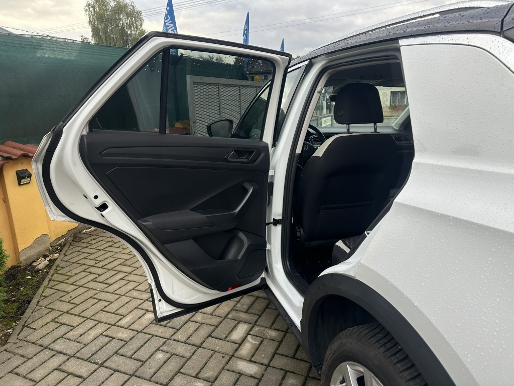 VW T-ROC 1.6TDi 85kW Navigace - 17