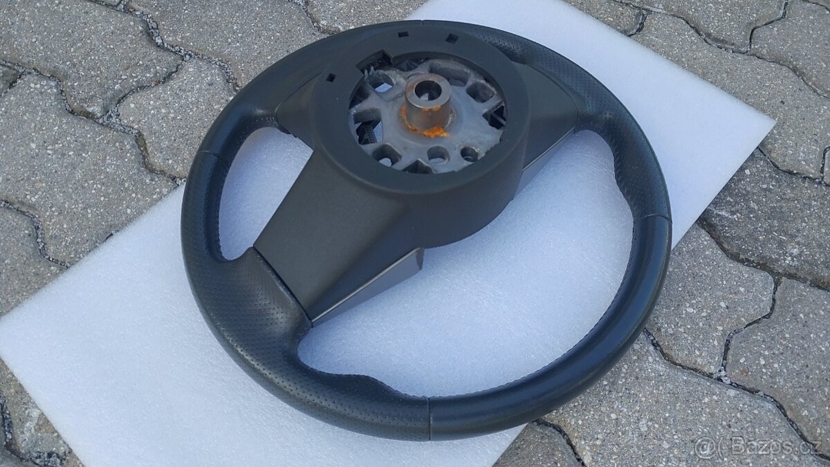 Nissan Pathfinder R51 – Volant - 17