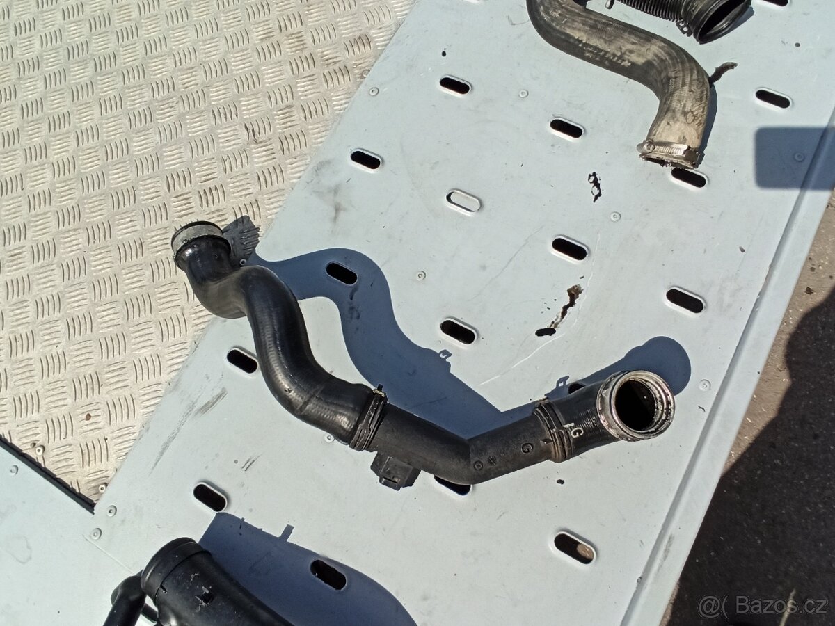 VW SHARAN - DÍLY MOTORU 1,9 TDi 96KW ASZ - 17