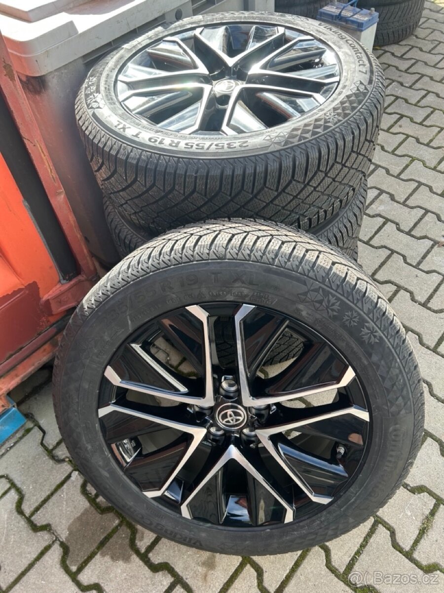 Toyota Mirai II zimní alu orig.nové 19 235/55R19 - 17
