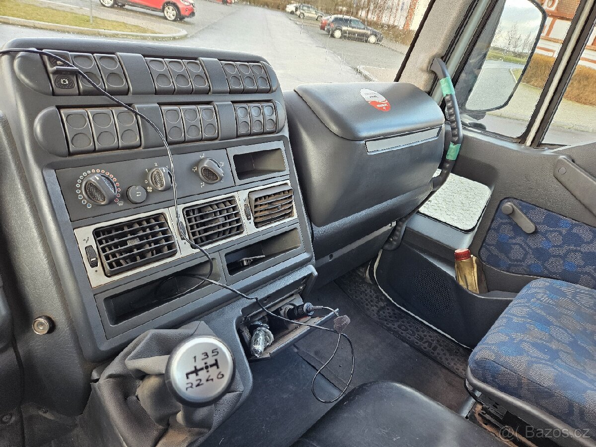 NOSIČ KONTEJNERŮ IVECO ML100E18 - 17