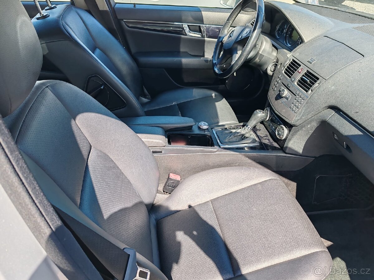 Mercedes-Benz Třídy C
220CDI - 17