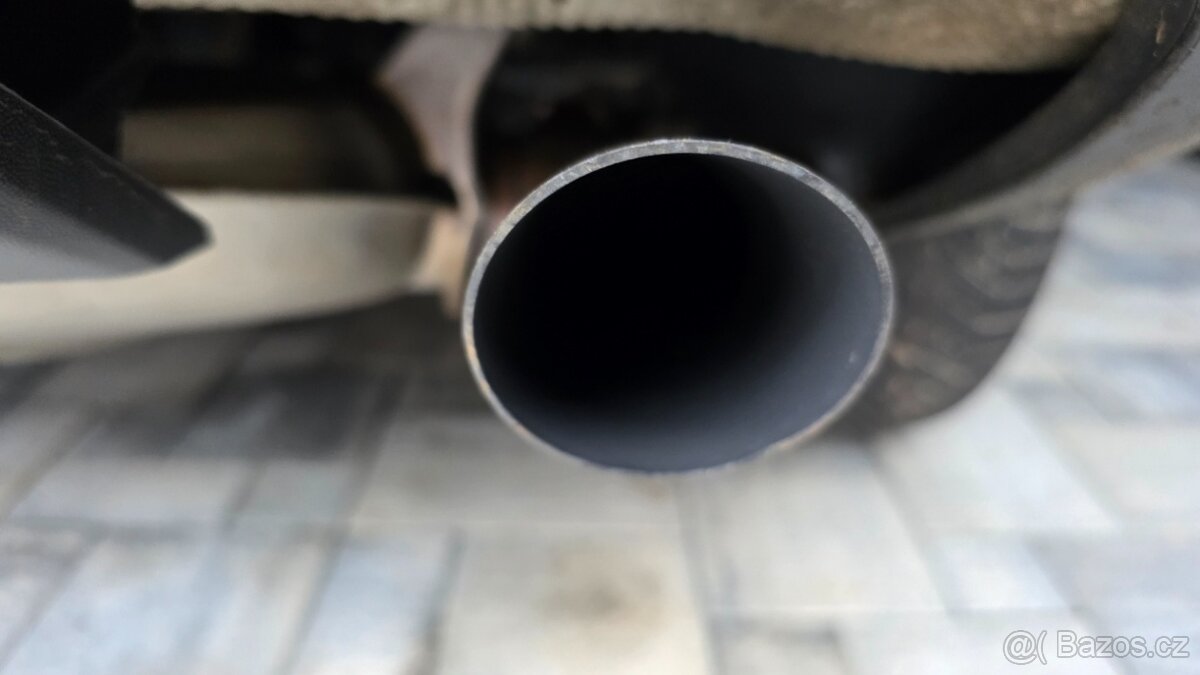 Volkswagen Touareg 3,0 TDI 176 kW 4x4 automat rv2008 - 17