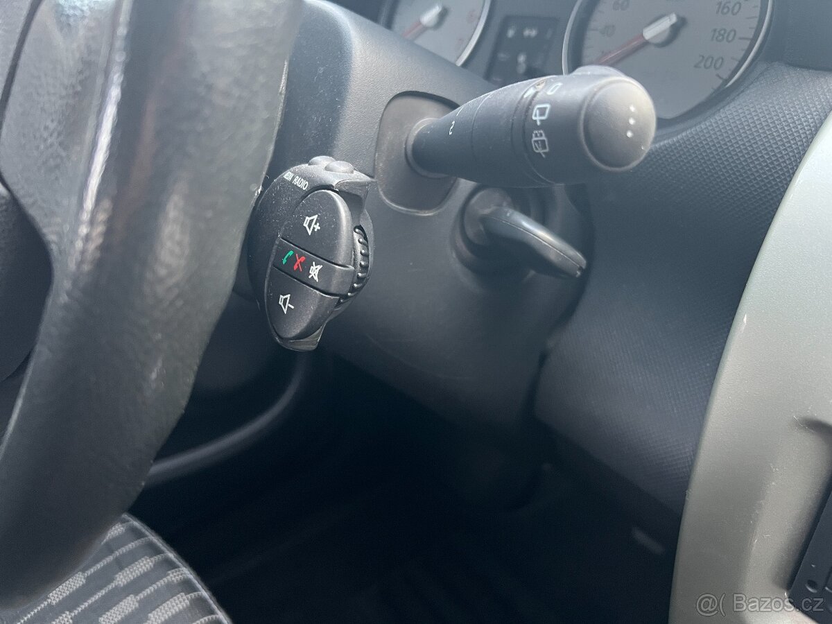 DACIA LOGAN MCV 1,6i 16V 77KW KLIMA 1.MAJ.TAŽNÉ,10/2012 - 17