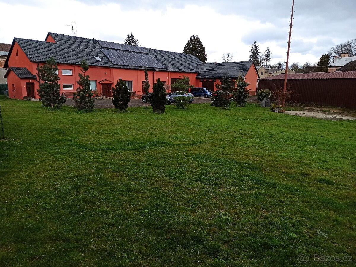 Pronájem velkého bytu 1+kk - 17