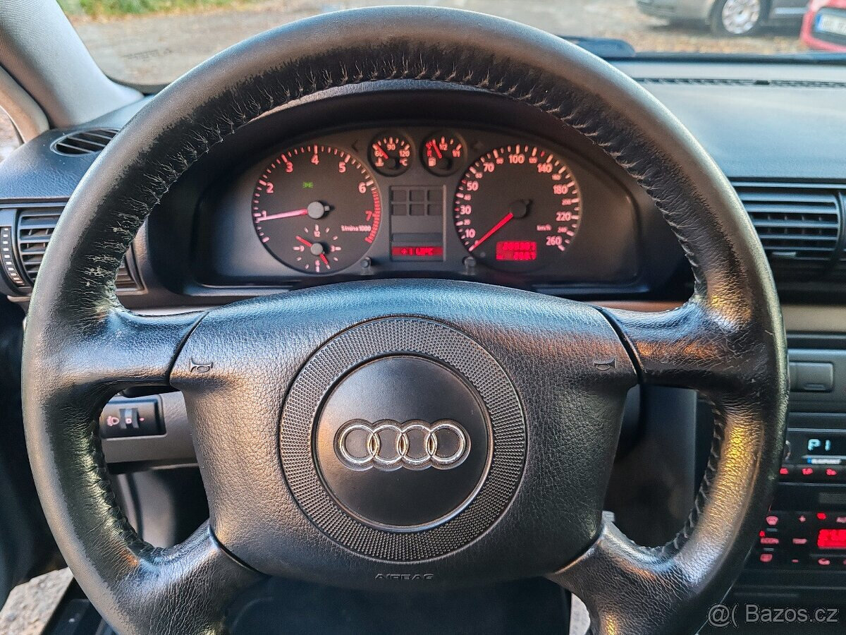 Audi A4 B5 1.8 benzín 92kW rok 1999 YOUNGTIMER - 17