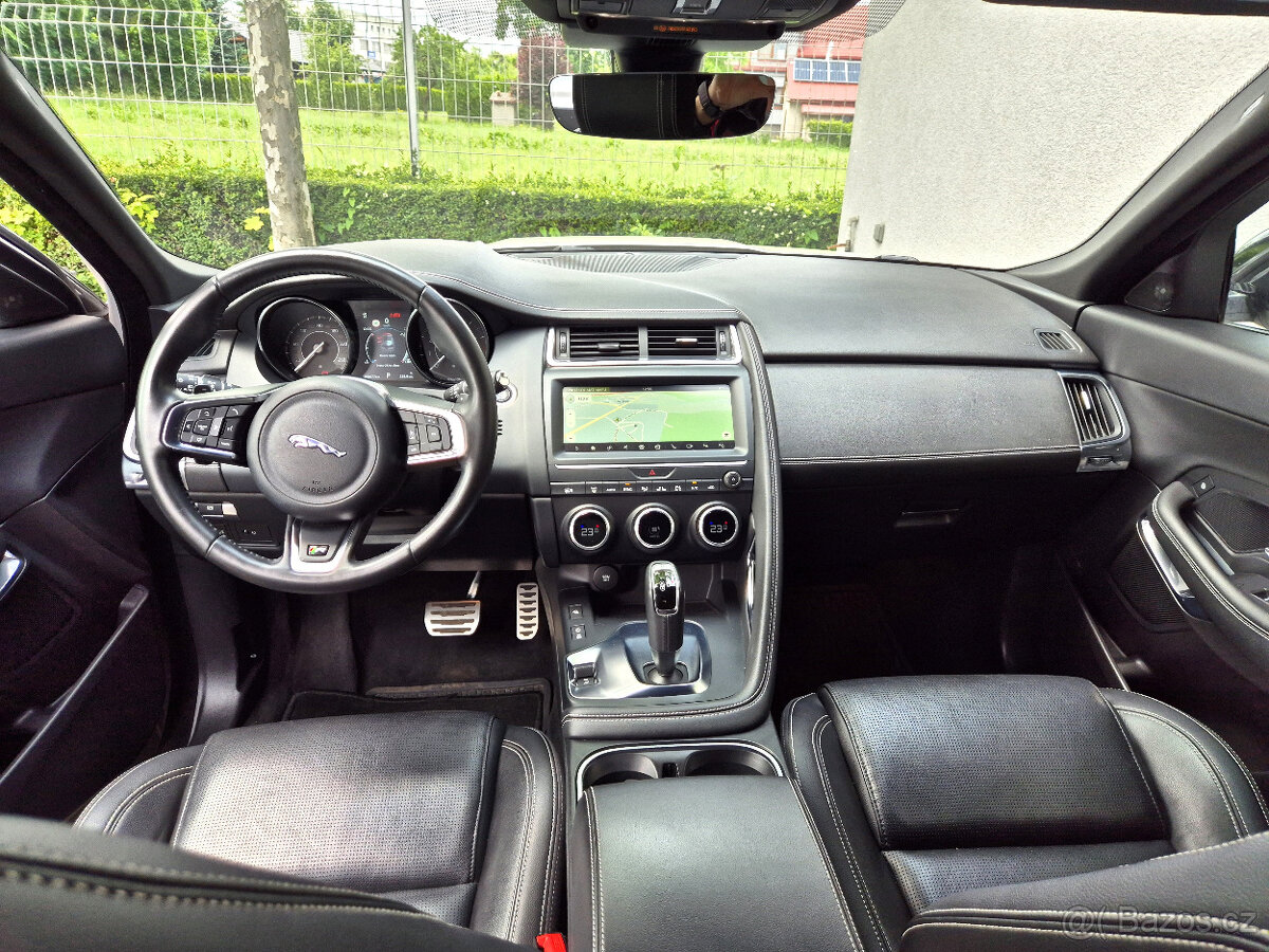 Jaguar E-Pace 2,0Ti P250 184Kw R-Dynamic Led 499.999Kč - 17