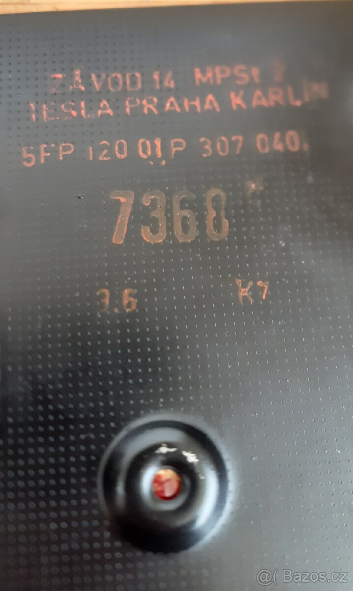 Starý telefon Tesla - 17