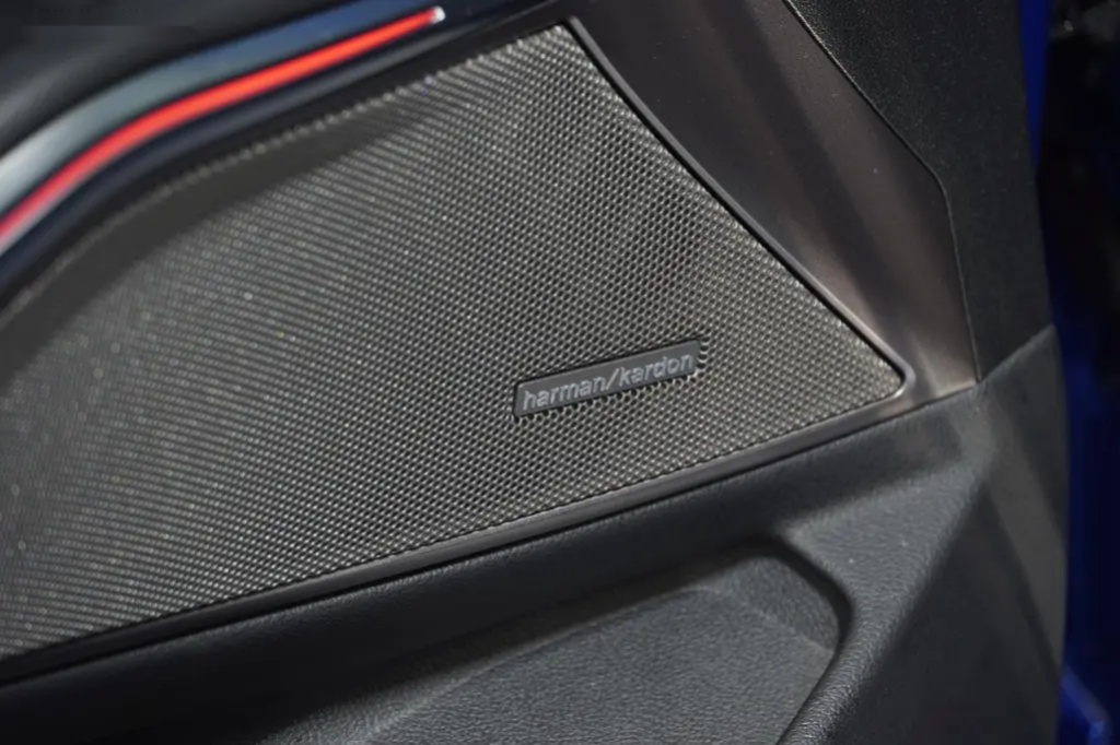 BMW Řada 3, 330i,XDRIVE,H/K M-PAKET,ČR - 17