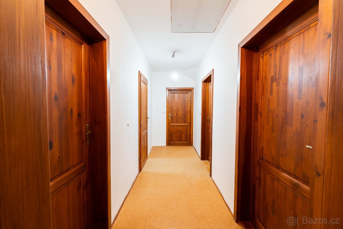 Prodej rodinného domu 293 m², Mratín, ev.č. 00068 - 17