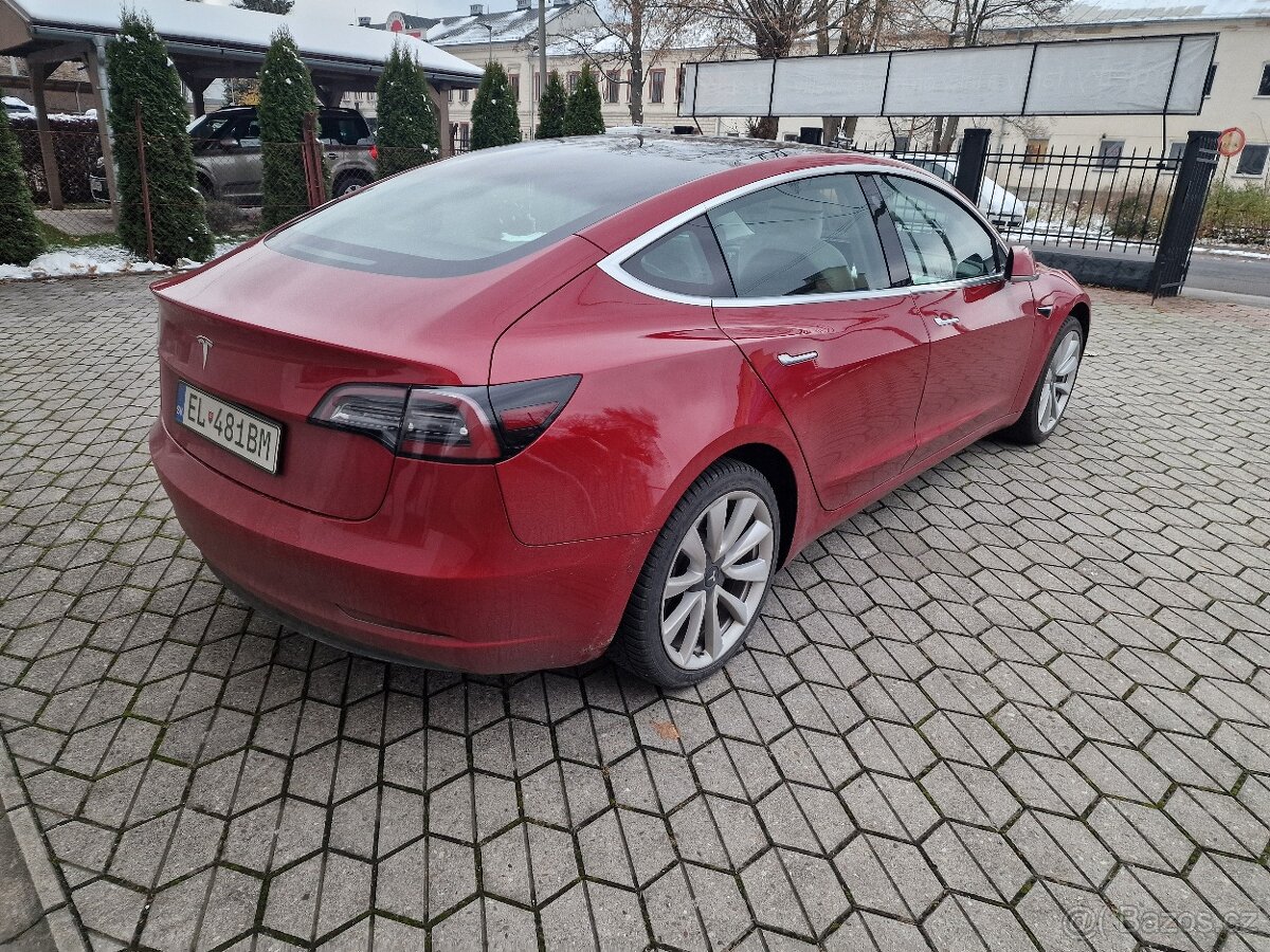 Prodám Tesla model 3 odpočet DPH - 17