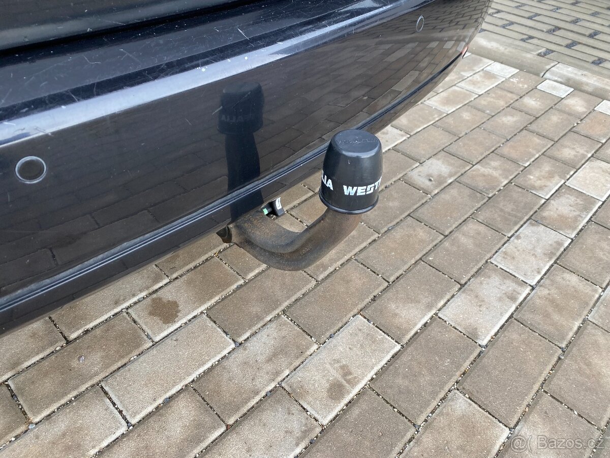 VW Touran 1.6 TDI, DSG, r.v. 2015, nová STK, tažné, Webasto - 17