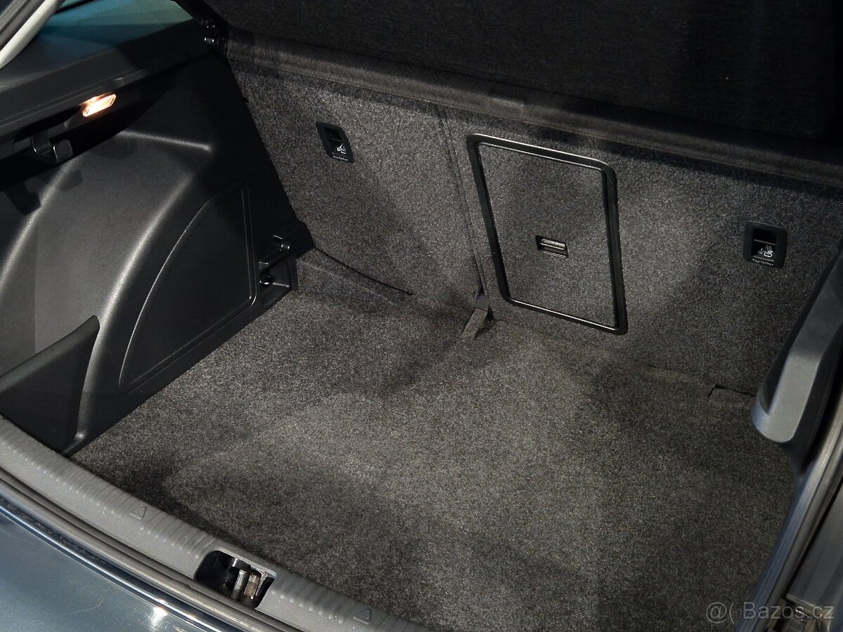 Škoda Rapid 1.2TSI 66KW Scoutline Xenon, Výhřev Smartlink - 17