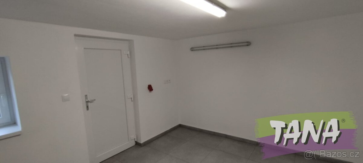 Pronájem bytu o dispozici 3+kk. Nacházející se v bytovém dom - 17