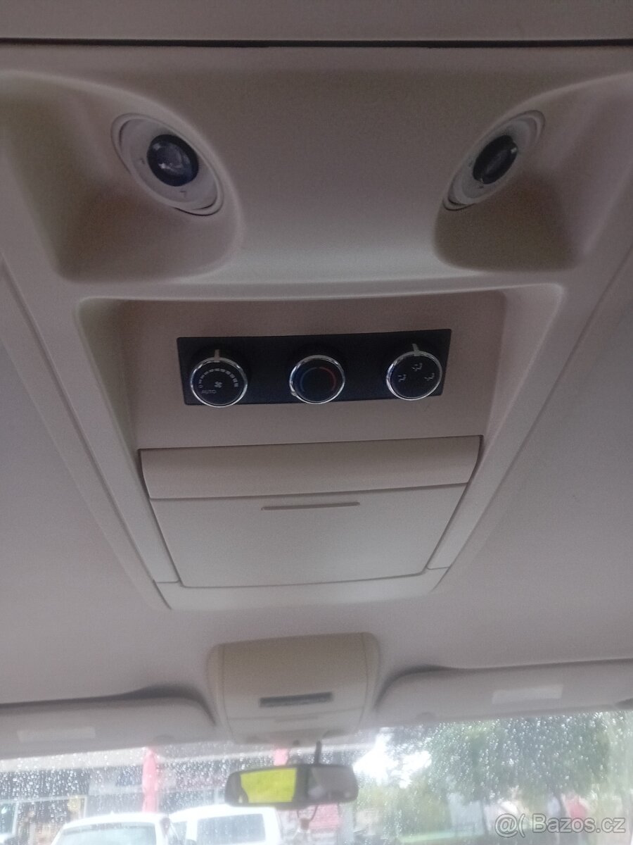 Chrysler Grand Voyager - 17