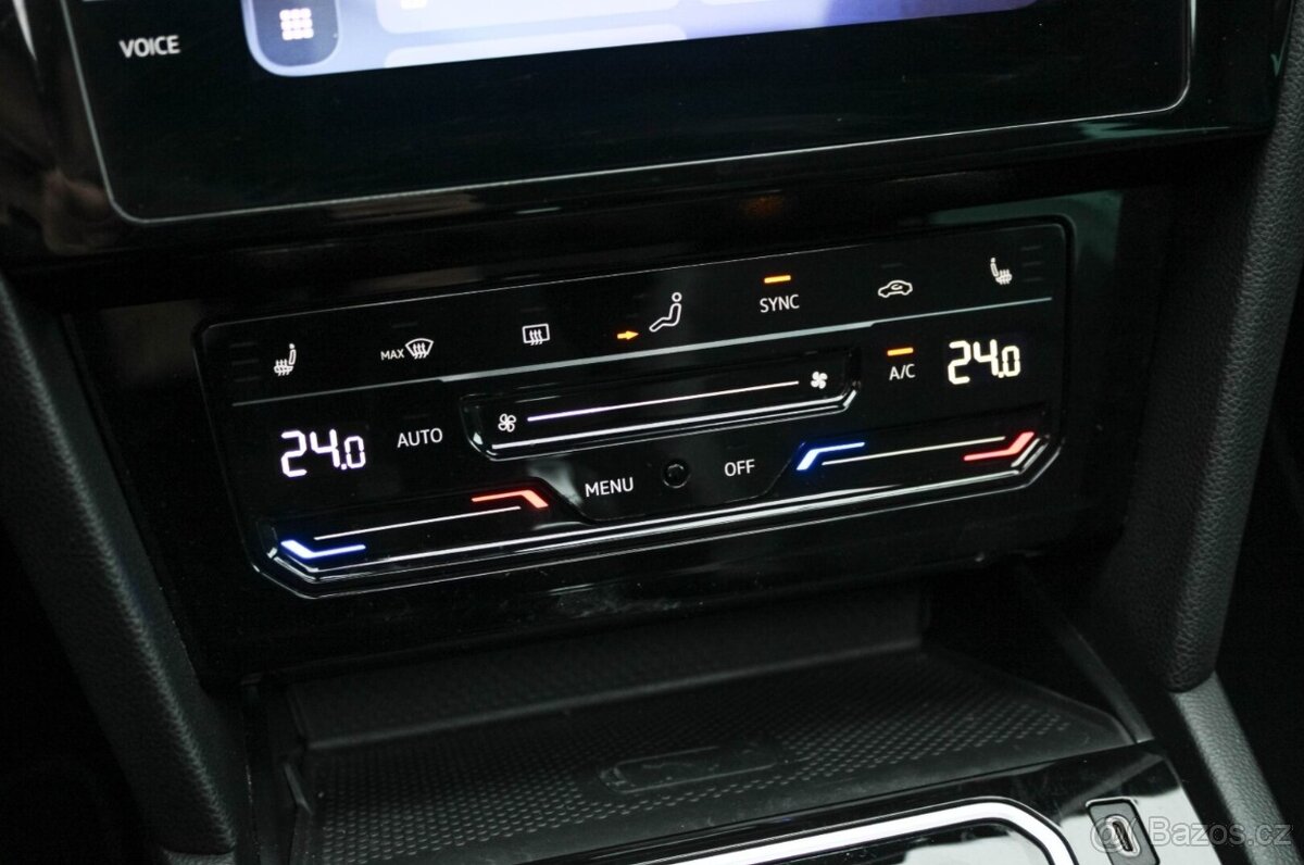 Volkswagen Passat Variant 2.0 TDI EVO Elegance DSG - 17