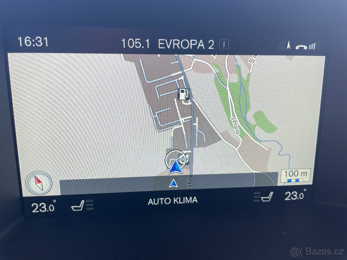 Volvo XC60 D4 AWD MOMENTUM Aut. - 17