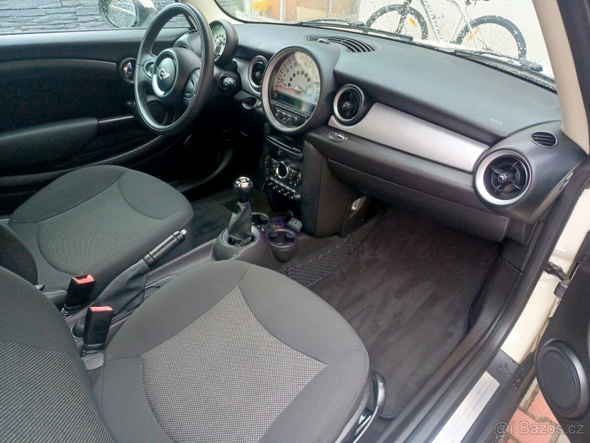 MINI ONE 1.6i 75KW, 2012, EDITION DOCKLANDS - 17