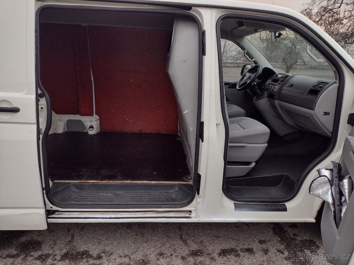 Volkswagen Transporter T5.1 2.0TDI - 17