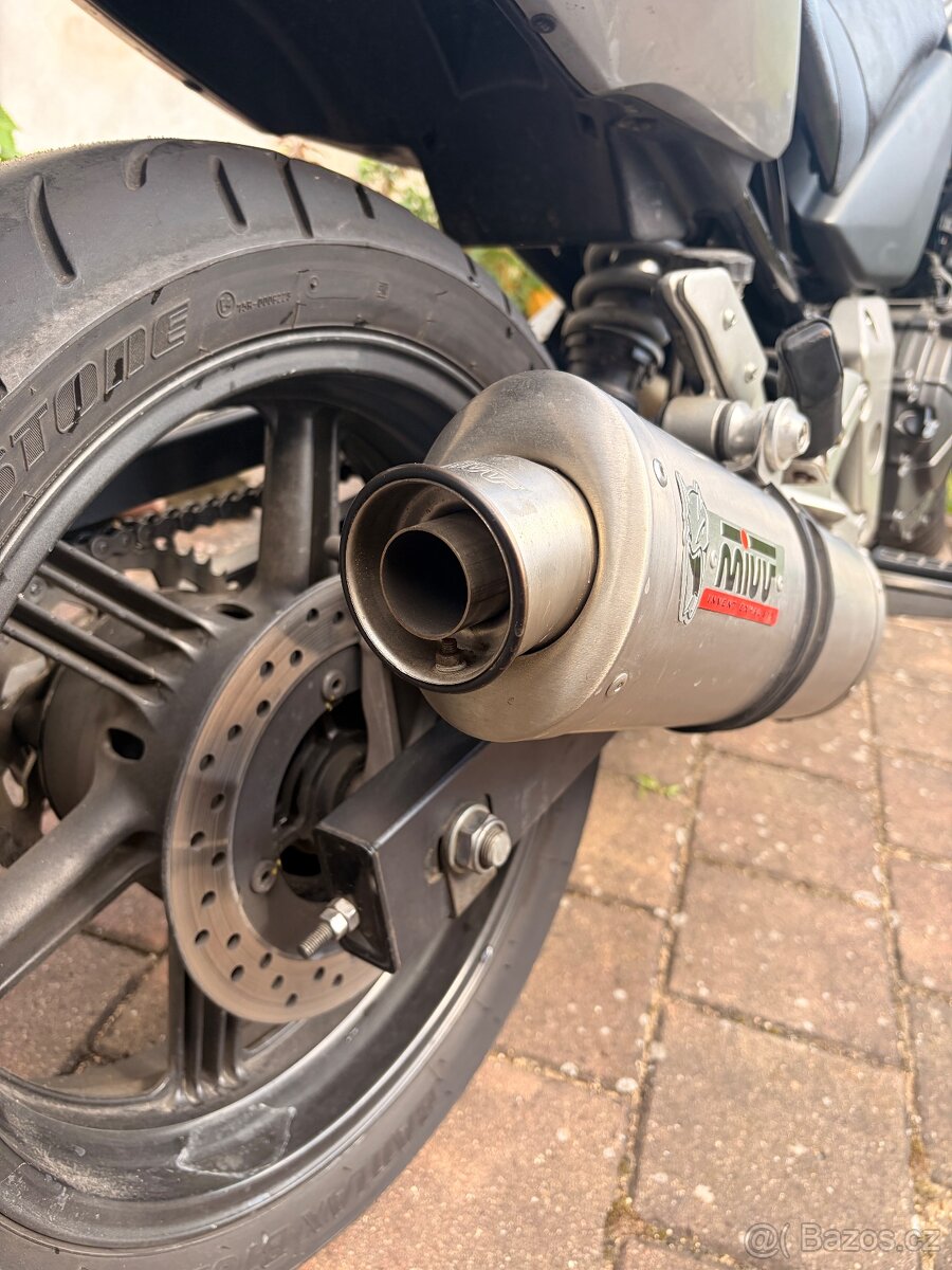 Honda CBF600N - 17