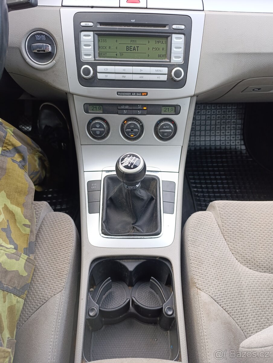 Volkswagen Passat B6 Variant 2.0 TDI 103 kW – STK 11/2027 - 17