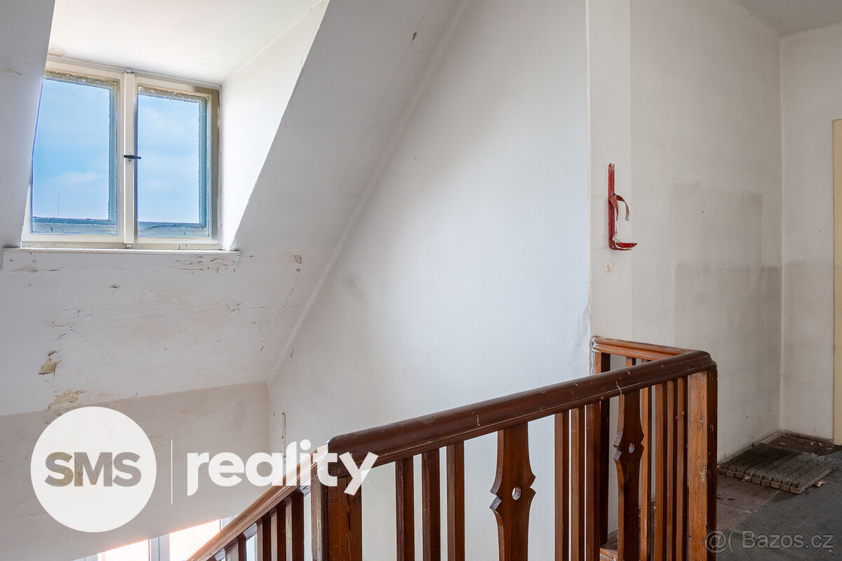 Prodej prostorné vily s investičním potenciálem - 17