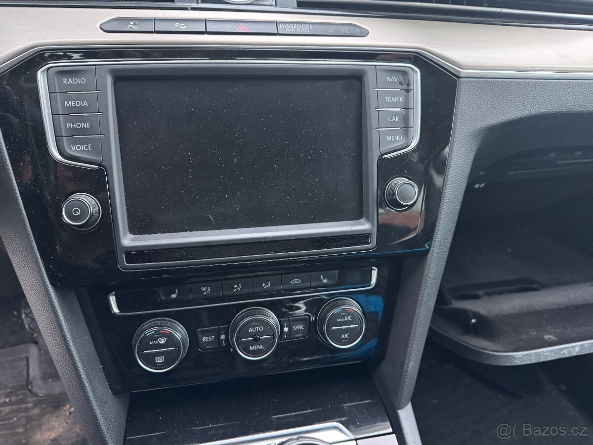 Prodám náhradní díly na vw Passat b8 r-line - 17