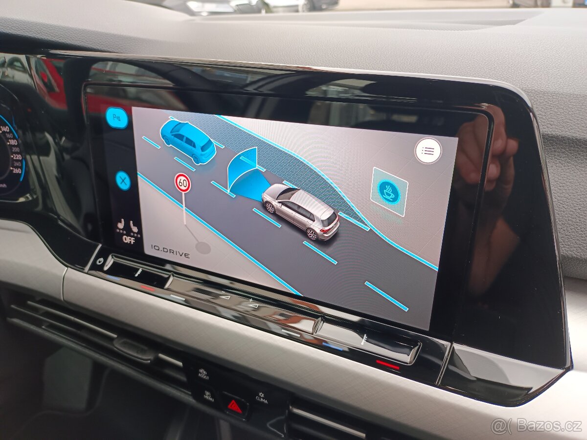 VW Golf 8 Hatchback 2.0TDI DSG 45tkm - záruka Autodraft - 17