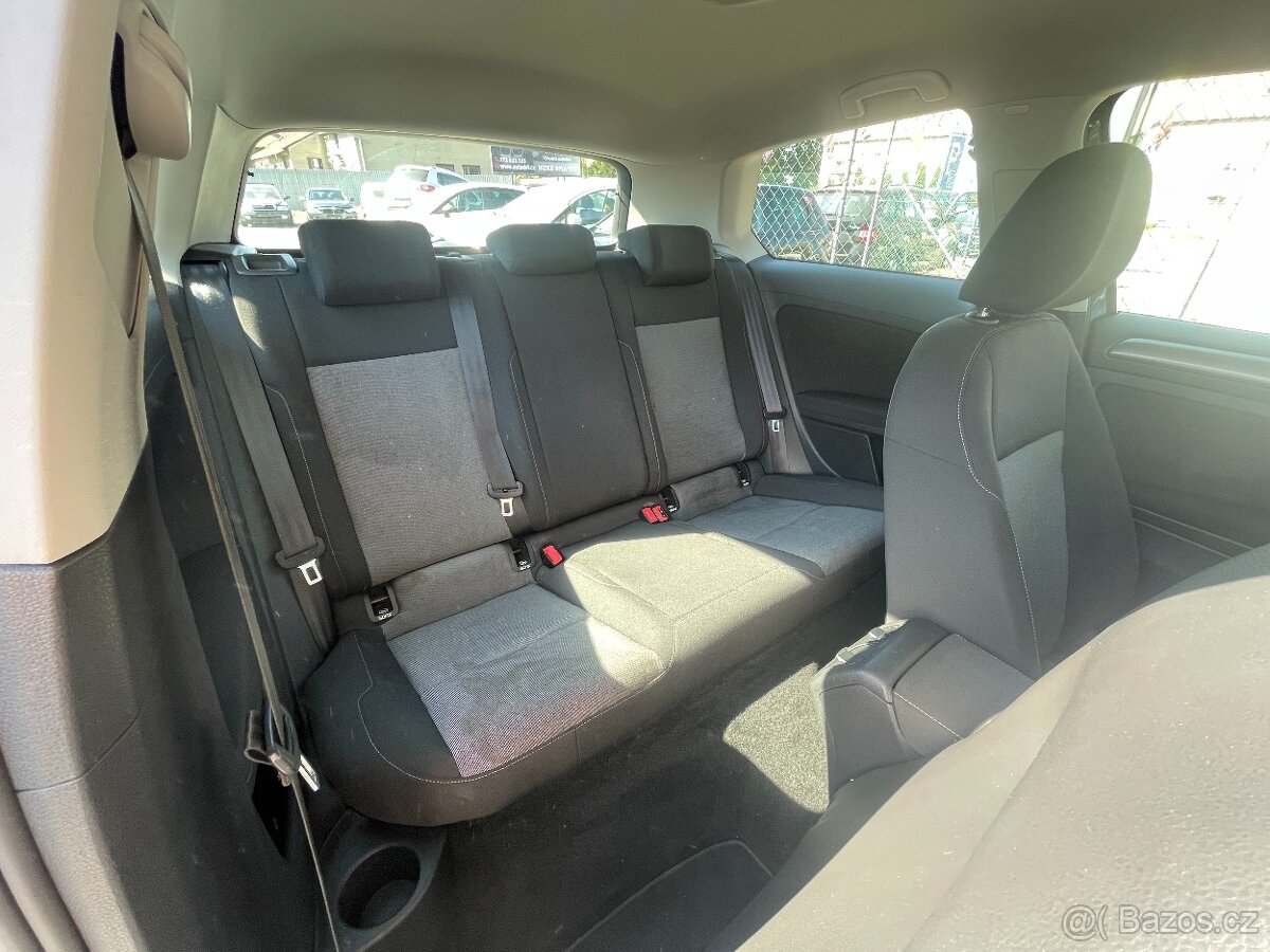 VW Golf 1,2 TSi P+Z Senzory, Klima - 17